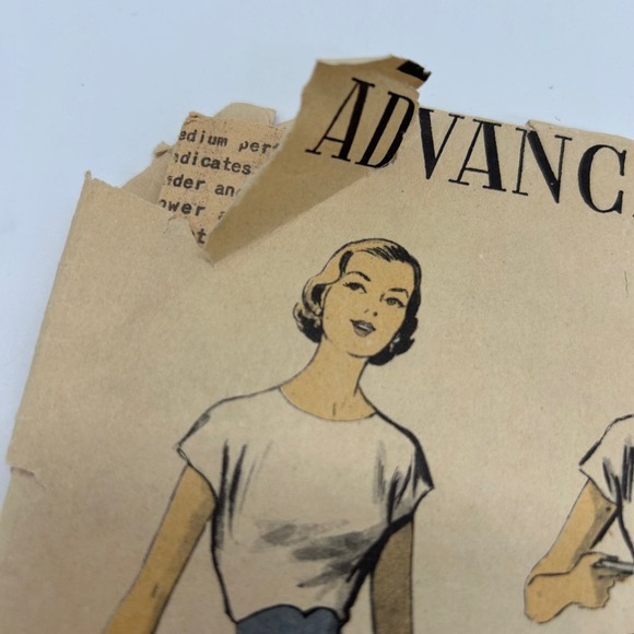 Advance Vintage 1950's Pattern #5883 Half Aprons 3 Styles Size Small - Picture 2 of 6